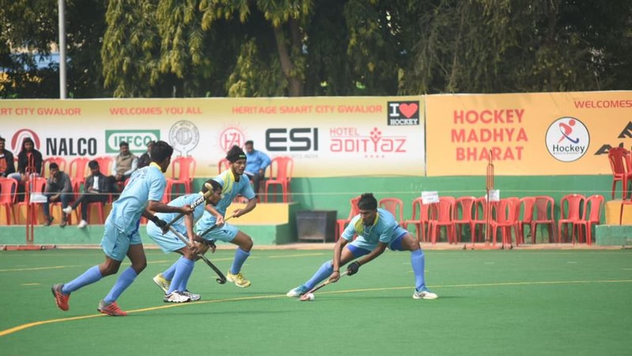 ರಾಷ್ಟ್ರೀಯ ಪುರುಷರ ಹಾಕಿ: ಕ್ವಾರ್ಟರ್ನಲ್ಲಿಂದು ಕರ್ನಾಟಕ ರೈಲ್ವೇಸ್ ಪಂದ್ಯ ರಾಷ್ಟ್ರೀಯ ಪುರುಷರ ಹಾಕಿ: ಕ್ವಾರ್ಟರ್ನಲ್ಲಿಂದು ಕರ್ನಾಟಕ ರೈಲ್ವೇಸ್ ಪಂದ್ಯ