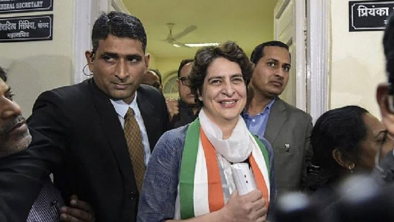 பிரியங்கா எடுத்த அதிரடி முடிவு... தொண்டர்கள் அதிர்ச்சி..! பிரியங்கா எடுத்த அதிரடி முடிவு... தொண்டர்கள் அதிர்ச்சி..!