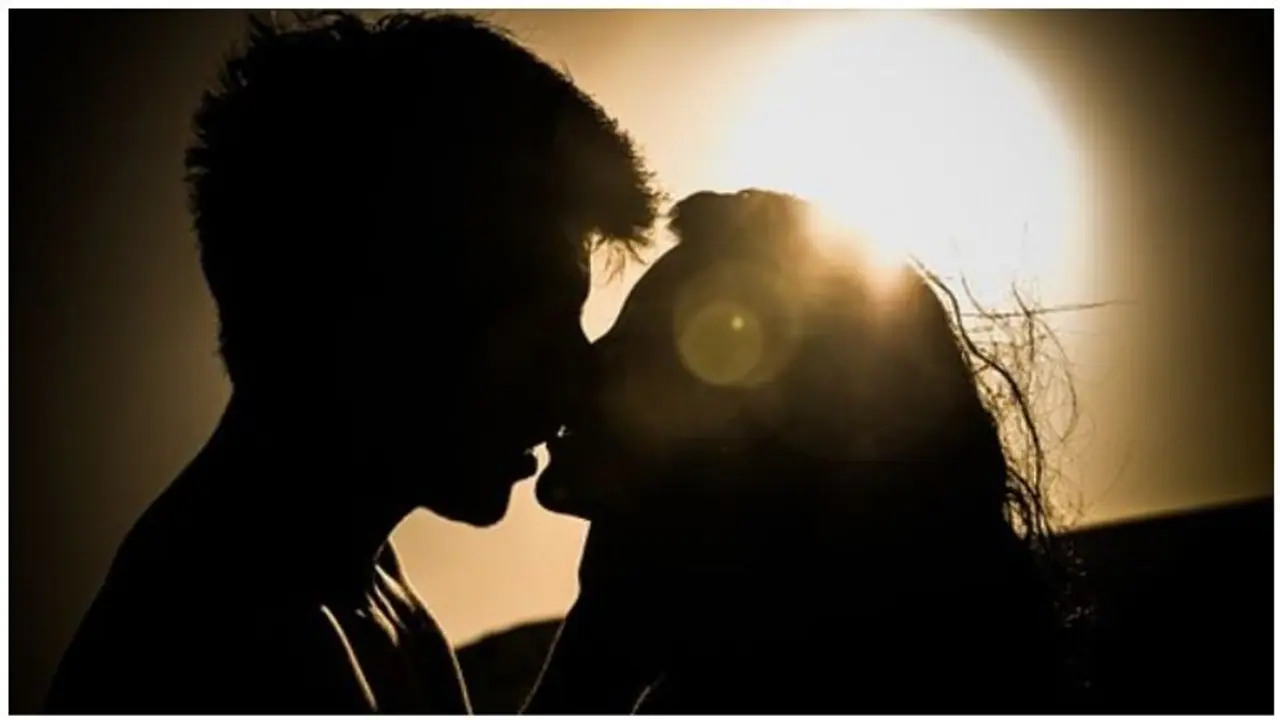 ‘ஹீரோயின் உதட்டைக் கடிக்கவில்லை. ஆனா’...வெட்கத்துடன் உண்மையைப் போட்டு உடைக்கும் ஹீரோ... ‘ஹீரோயின் உதட்டைக் கடிக்கவில்லை. ஆனா’...வெட்கத்துடன் உண்மையைப் போட்டு உடைக்கும் ஹீரோ...