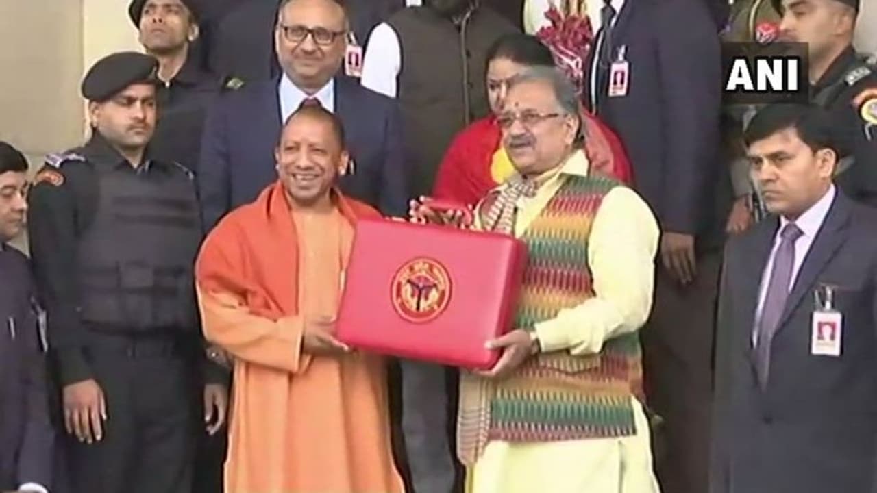 ಇಂದು ಯೋಗಿ ಬಜೆಟ್: ಹಸುವಿಗೆಷ್ಟು? ಮದರಸಾಗೆಷ್ಟು? ಇಂದು ಯೋಗಿ ಬಜೆಟ್: ಹಸುವಿಗೆಷ್ಟು? ಮದರಸಾಗೆಷ್ಟು?