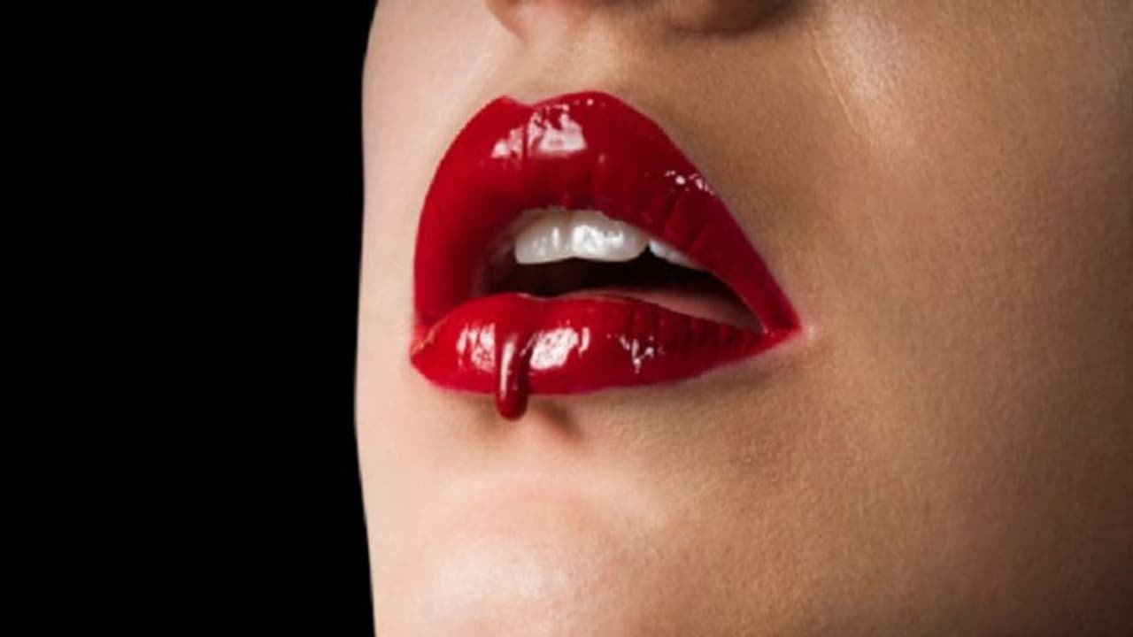 ಬಣ್ಣ ಹೇಳುತೈತೆ, ಮತ್ತೆ ಹೇಳುತೈತಿ ಹೆಣ್ಣು ಏನೆಂಬುದನ್ನು..!