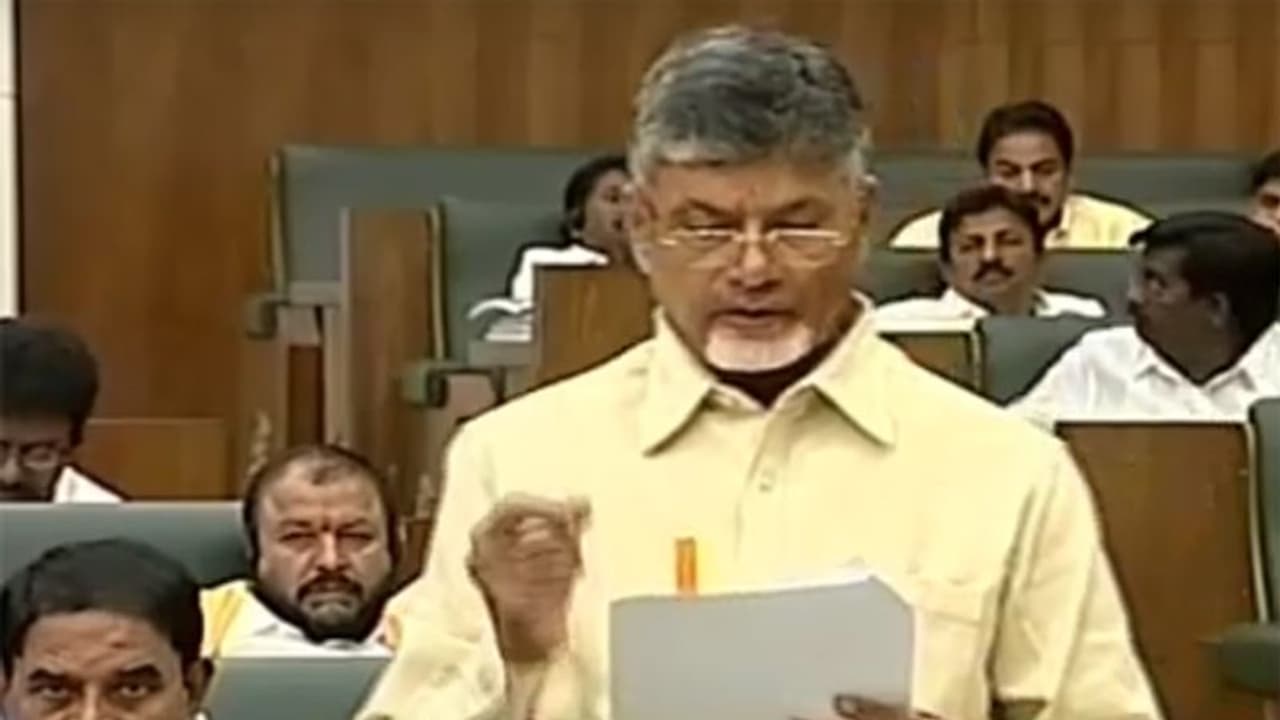 మేమిద్దరం బెస్ట్ ఫ్రెండ్స్: వైఎస్ఆర్‌‌పై చంద్రబాబు