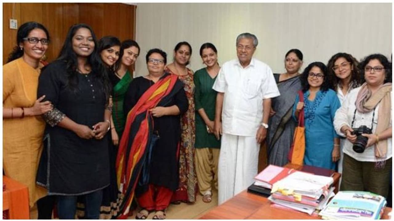 இந்திய பட்ஜெட் வரலாறு காணாத அதிசயம் நிகழ்த்திய கேரள முதல்வர்...சினிமாவுக்கு இது புதுசு... இந்திய பட்ஜெட் வரலாறு காணாத அதிசயம் நிகழ்த்திய கேரள முதல்வர்...சினிமாவுக்கு இது புதுசு...