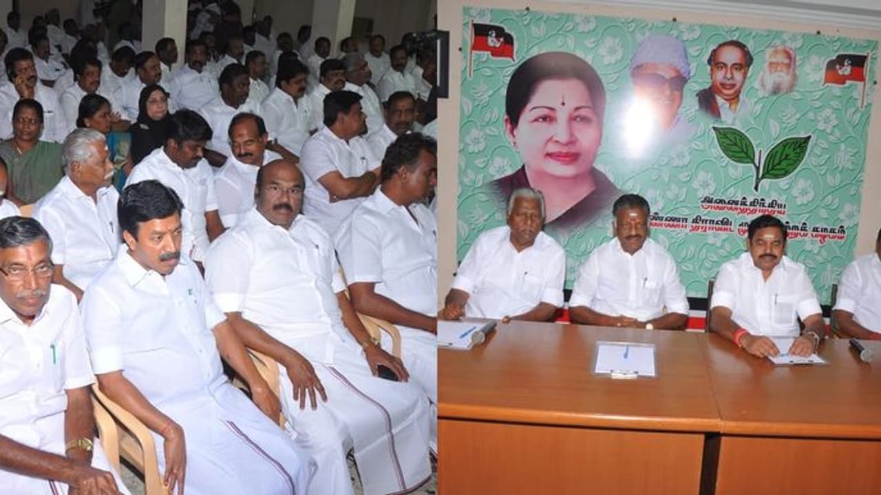 கூட்டணியில் யார் யார்? யார் யாருக்கு எத்தனை சீட்? ஓபிஎஸ் ஈபிஎஸ் தலைமையில் அதிமுக ம.செ.க்கள் கூட்டத்தில் அவசர ஆலோசனை ! கூட்டணியில் யார் யார்? யார் யாருக்கு எத்தனை சீட்? ஓபிஎஸ் ஈபிஎஸ் தலைமையில் அதிமுக ம.செ.க்கள் கூட்டத்தில் அவசர ஆலோசனை !