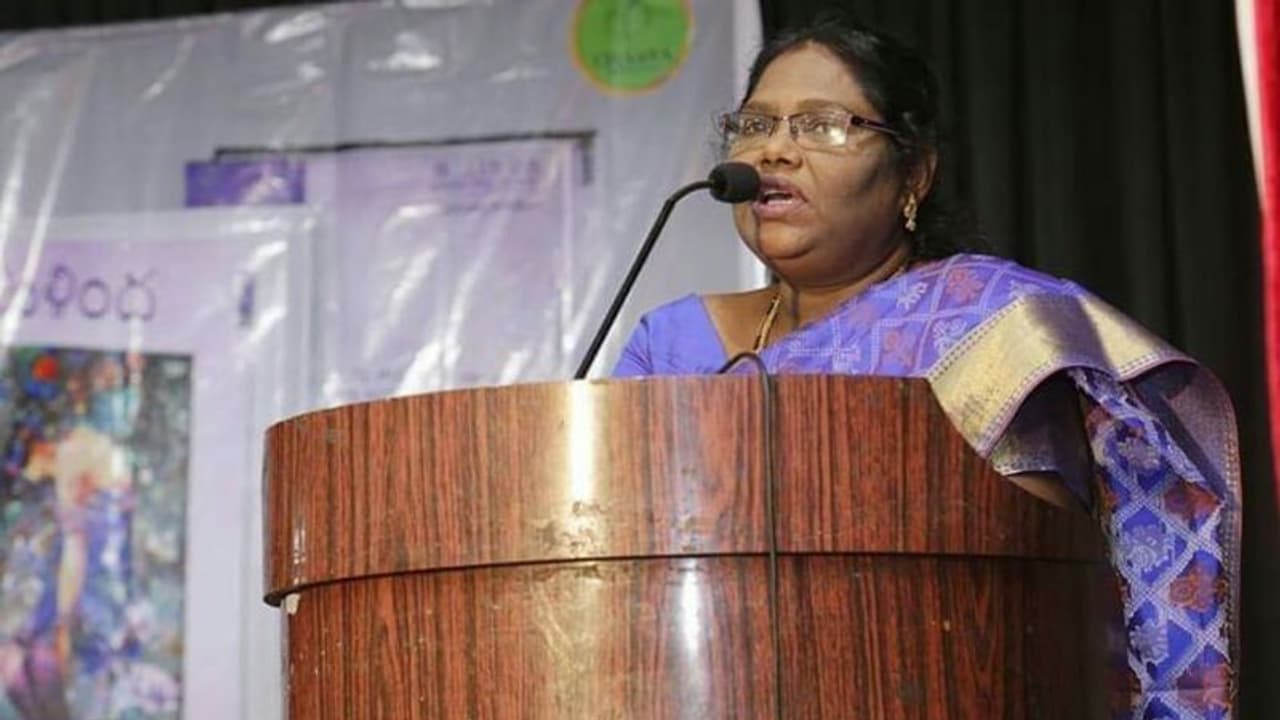 ప్రముఖ దళిత కవయిత్రి పుట్ల హేమలత కన్నుమూత ప్రముఖ దళిత కవయిత్రి పుట్ల హేమలత కన్నుమూత