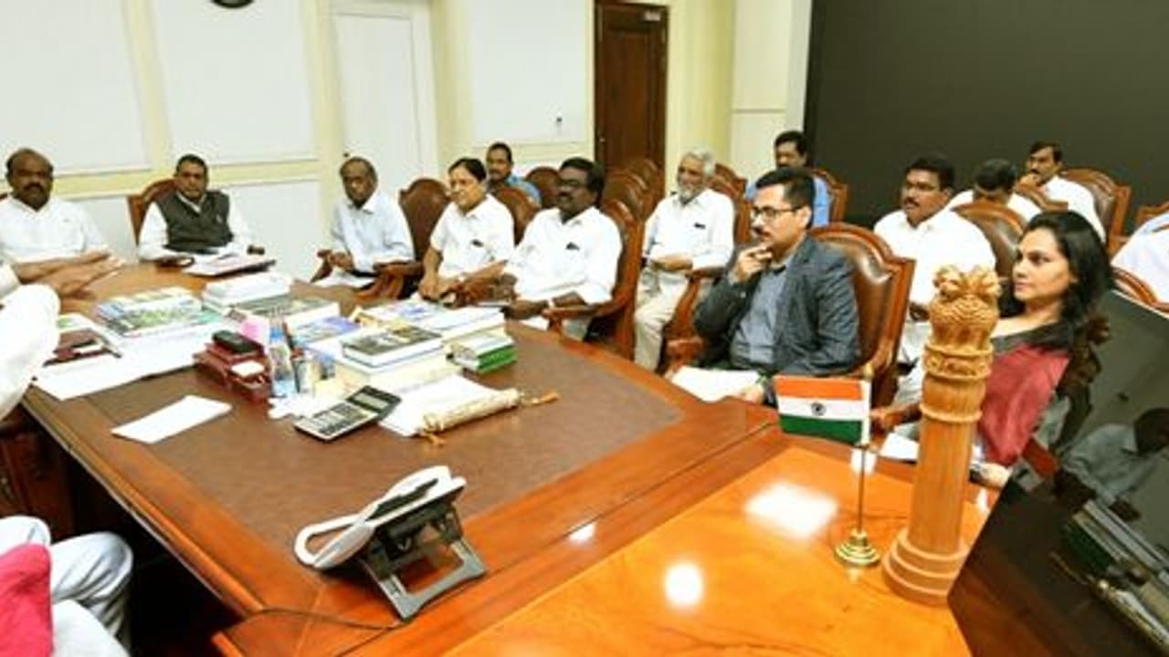 గ్లోబల్ సిటీగా హైదరాబాద్ మహానగరం: కేసీఆర్ మాస్టర్ ప్లాన్ ఇదే....