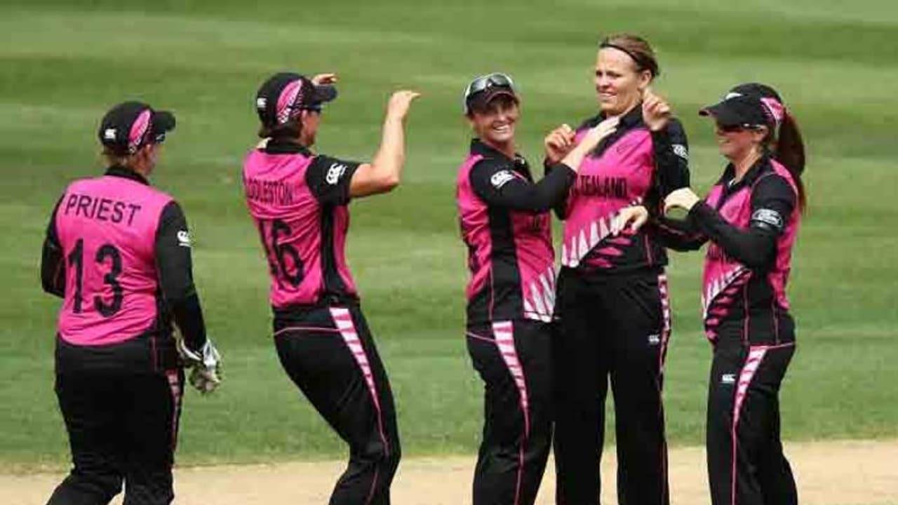 Gender Equality ನ್ಯೂಜಿಲೆಂಡ್ ಪುರುಷ ವನಿತಾ ಕ್ರಿಕೆಟಿಗರಿಗಿನ್ನು ಸಮಾನ ವೇತನ Gender Equality ನ್ಯೂಜಿಲೆಂಡ್ ಪುರುಷ ವನಿತಾ ಕ್ರಿಕೆಟಿಗರಿಗಿನ್ನು ಸಮಾನ ವೇತನ