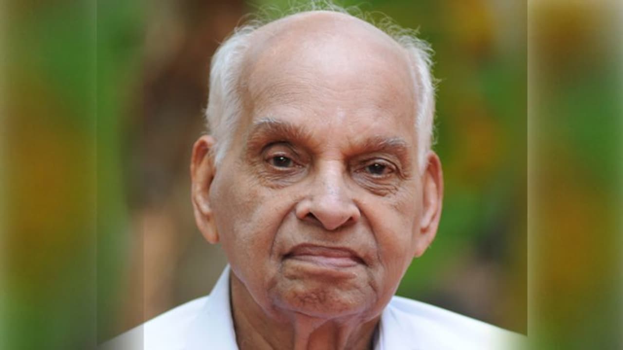 ഡോ. ചേക്രക്കല് ഇല്ലത്ത് കൃഷ്ണന് നമ്പൂതിരി അന്തരിച്ചു ഡോ. ചേക്രക്കല് ഇല്ലത്ത് കൃഷ്ണന് നമ്പൂതിരി അന്തരിച്ചു