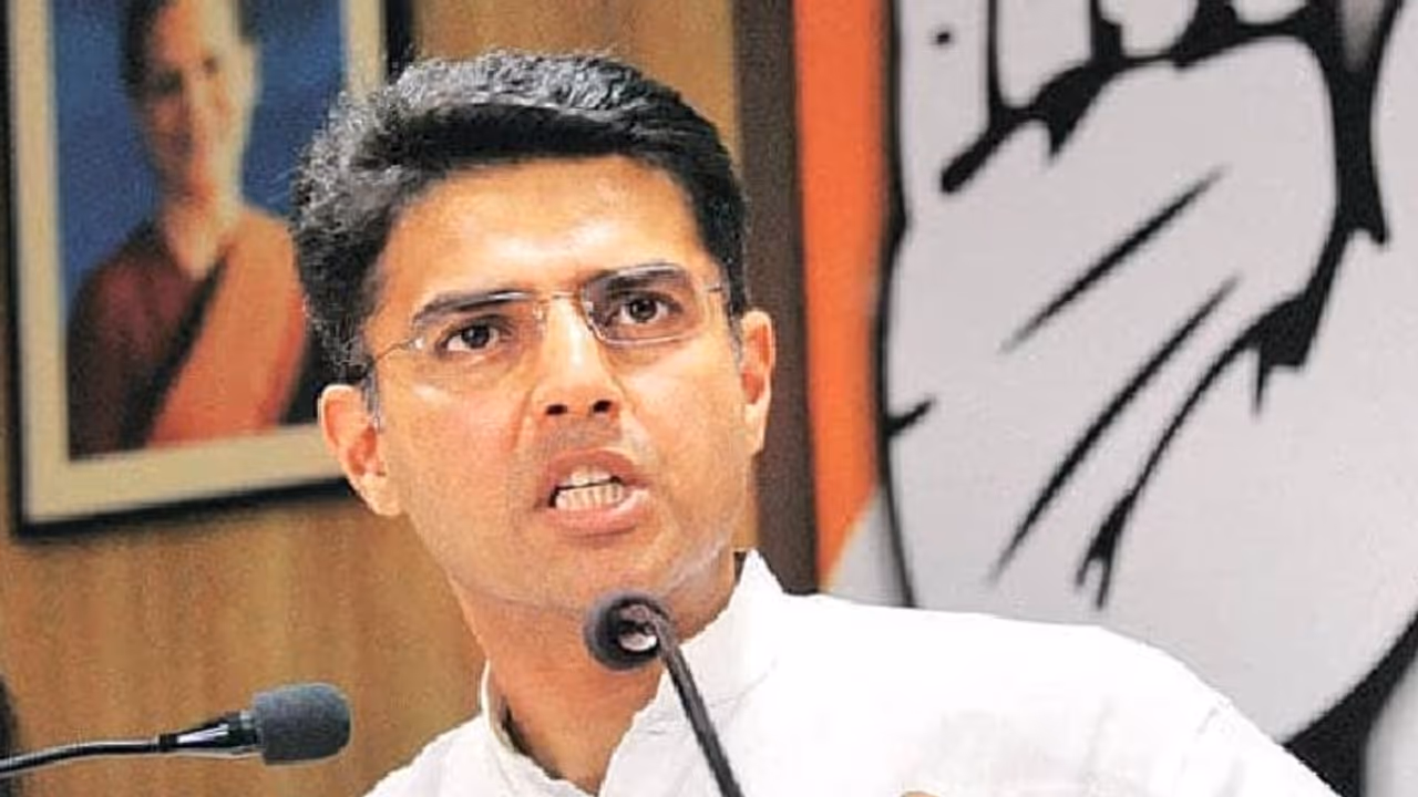 অশোক গহলত শচীন পাইলট বিবাদে কার পক্ষে হাইকমান্ড, সূত্র বলছে রাজস্থান হাতছাড়া করতে চায়না কংগ্রেস অশোক গহলত শচীন পাইলট বিবাদে কার পক্ষে হাইকমান্ড, সূত্র বলছে রাজস্থান হাতছাড়া করতে চায়না কংগ্রেস