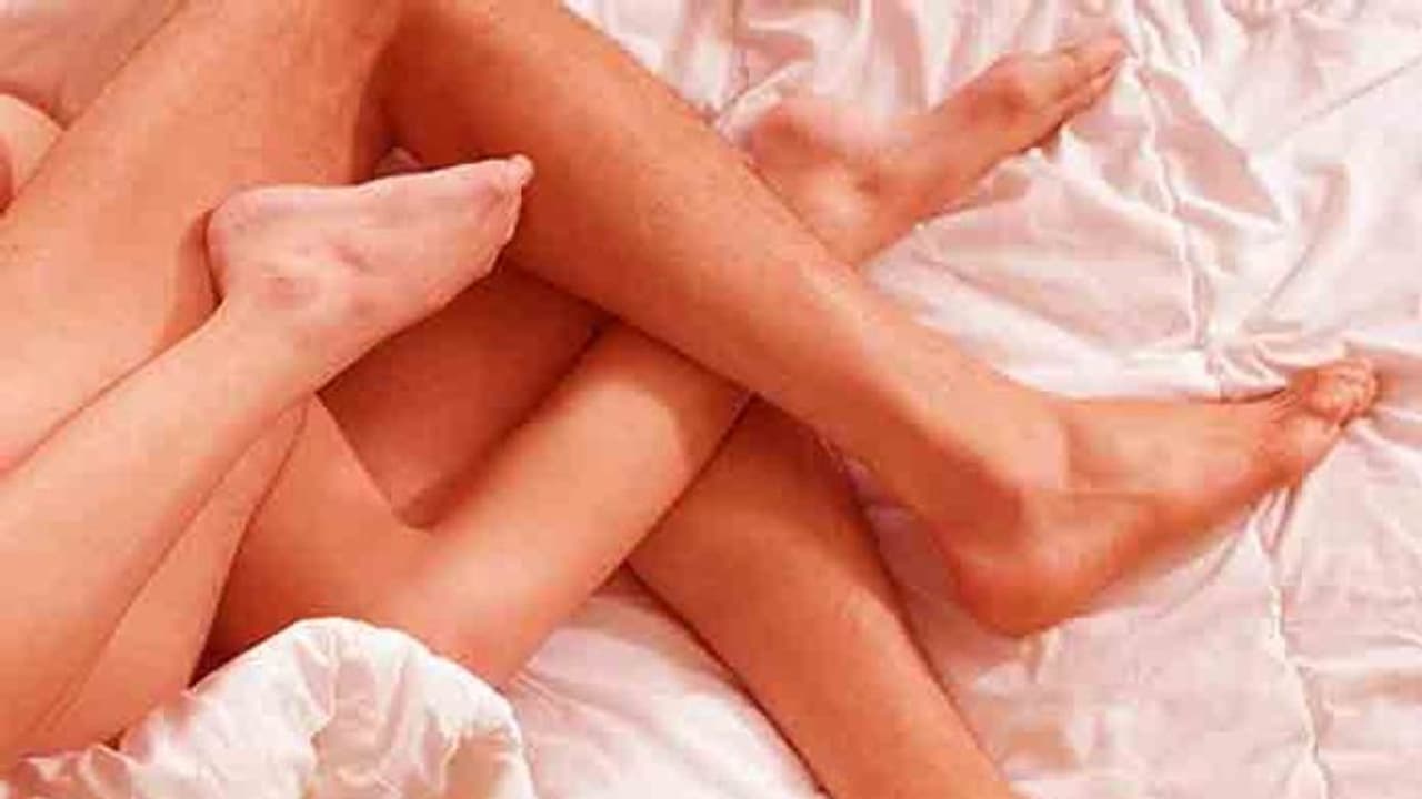 ಭಾವಾನಾತ್ಮಕ ಬಂಧ ಗಟ್ಟಿಗೊಳಿಸುತ್ತೆ ಸೆಕ್ಸ್ ಭಾವಾನಾತ್ಮಕ ಬಂಧ ಗಟ್ಟಿಗೊಳಿಸುತ್ತೆ ಸೆಕ್ಸ್