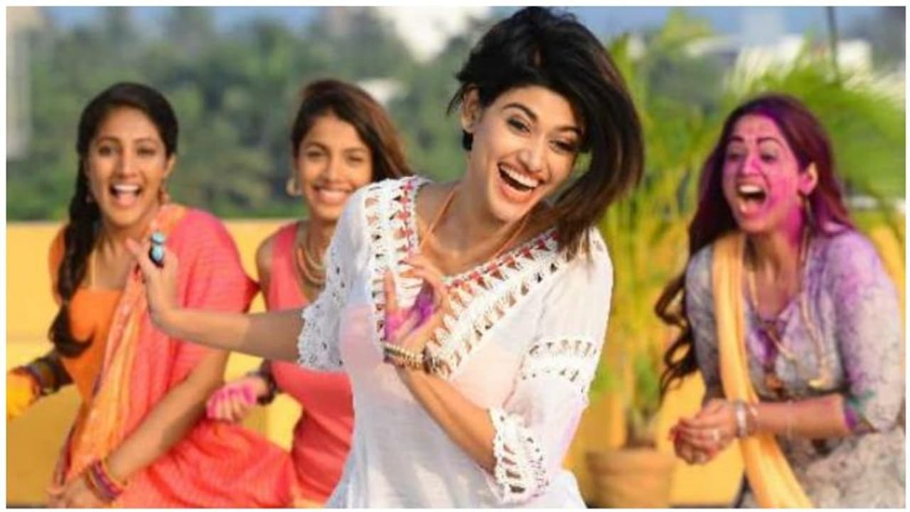 ஓவியாவை சர்ச்சையில் சிக்க வைத்த '90 எம்.எல்' படத்தின் கதையை வெளியிட்ட இயக்குனர்! ஓவியாவை சர்ச்சையில் சிக்க வைத்த '90 எம்.எல்' படத்தின் கதையை வெளியிட்ட இயக்குனர்!