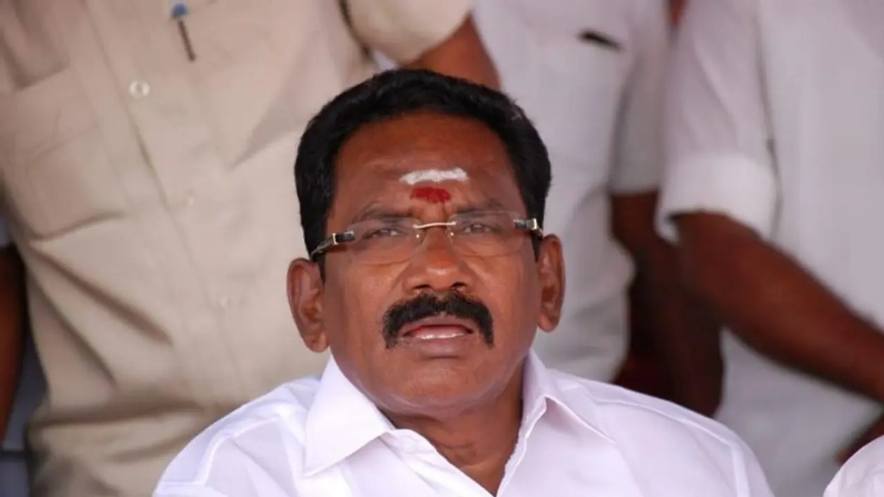 உதயநிதி, அழகிரி சந்திப்பால் பாலாறும், தேனாறும் ஓடப்போகிறதா? செல்லூர் ராஜூ கலாய்