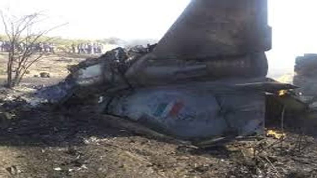 రాజస్థాన్ లో కుప్పకూలిన మిగ్ 27 యుద్ద విమానం రాజస్థాన్ లో కుప్పకూలిన మిగ్ 27 యుద్ద విమానం