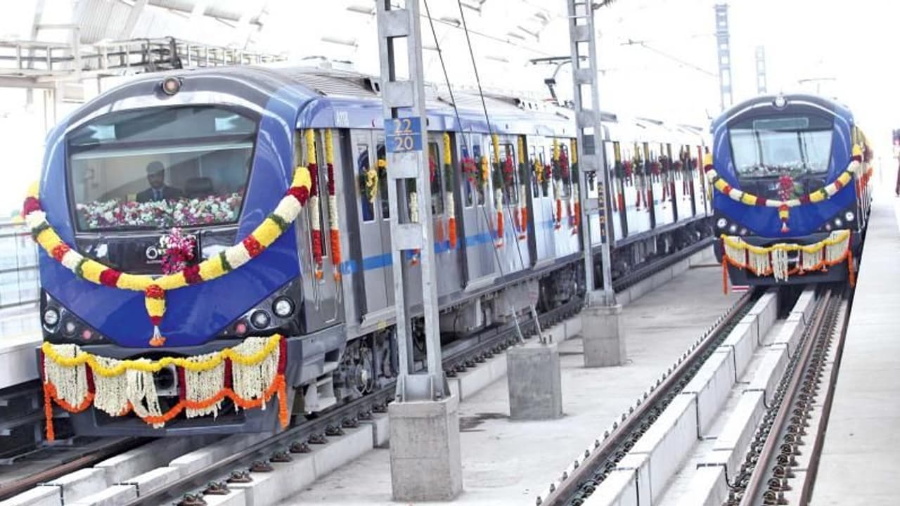 మెట్రో స్టేషన్లకు పుల్వామా అమరవీరుల పేర్లు