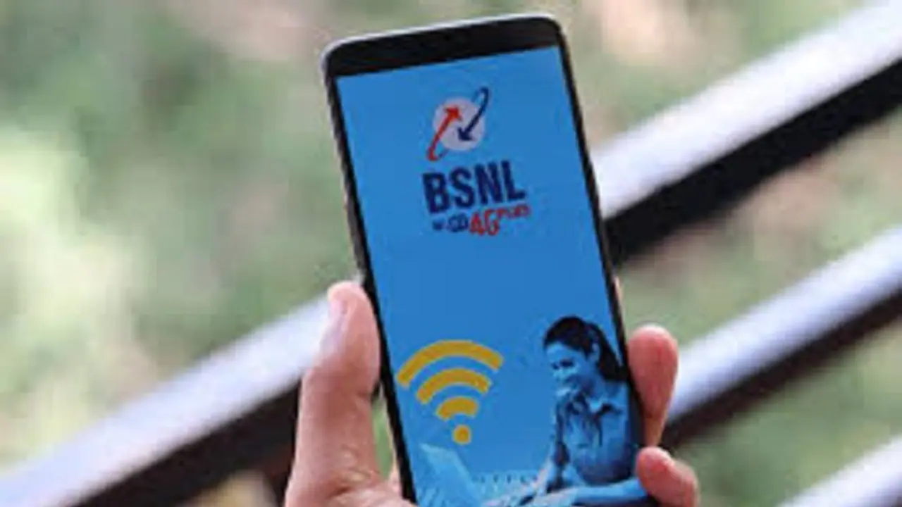 করোনা আতঙ্কে বাড়ি থেকে কাজ, প্রতিদিন বিনামূল্যে ৫ জিবি ডেটা দিচ্ছে বিএসএনএল