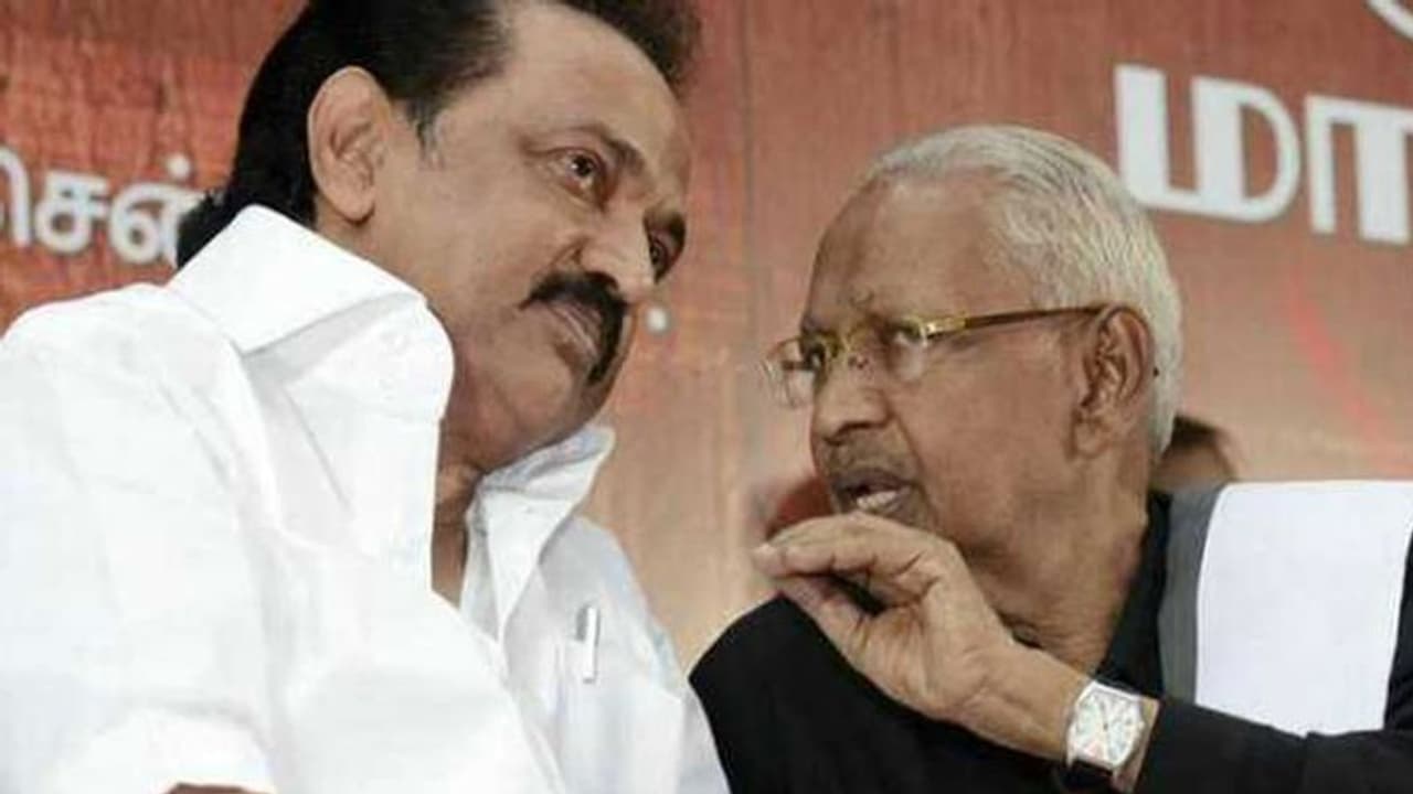 ’மனைவியை கோயிலுக்கு அனுப்பி விட்டு வீரமணியை வைத்து ஸ்டாலின் செய்யும் காரியம்...’ புட்டு புட்டு வைக்கும் நமது அம்மா..! ’மனைவியை கோயிலுக்கு அனுப்பி விட்டு வீரமணியை வைத்து ஸ்டாலின் செய்யும் காரியம்...’ புட்டு புட்டு வைக்கும் நமது அம்மா..!