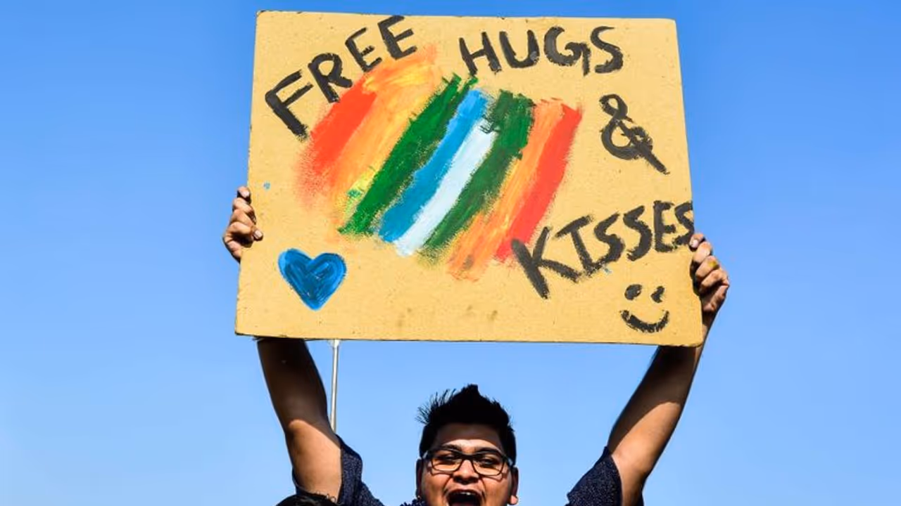 'Ek Ladki Ko Dekha' effect: Valentine's Day gets inclusive with LGBTQ movie screenings, Uber rides 'Ek Ladki Ko Dekha' effect: Valentine's Day gets inclusive with LGBTQ movie screenings, Uber rides