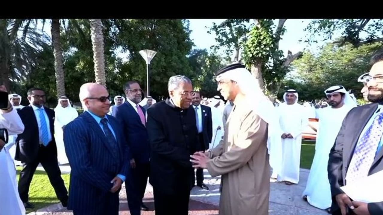 'കേരള പുനര്നിര്മാണത്തിന് സഹായങ്ങള് നല്കാം'; വീണ്ടും യുഎഇയുടെ വാഗ്ദാനം 'കേരള പുനര്നിര്മാണത്തിന് സഹായങ്ങള് നല്കാം'; വീണ്ടും യുഎഇയുടെ വാഗ്ദാനം