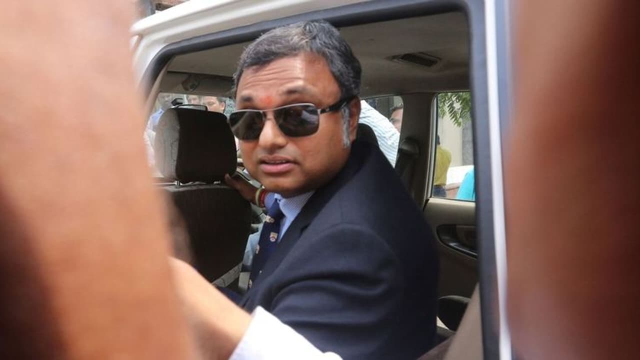 கார்த்தி சிதம்பரத்தின் முன்ஜாமீன் மனு தள்ளுபடி... விசா முறைகேடு வழக்கில் டெல்லி நீதிமன்றம் அதிரடி!! கார்த்தி சிதம்பரத்தின் முன்ஜாமீன் மனு தள்ளுபடி... விசா முறைகேடு வழக்கில் டெல்லி நீதிமன்றம் அதிரடி!!