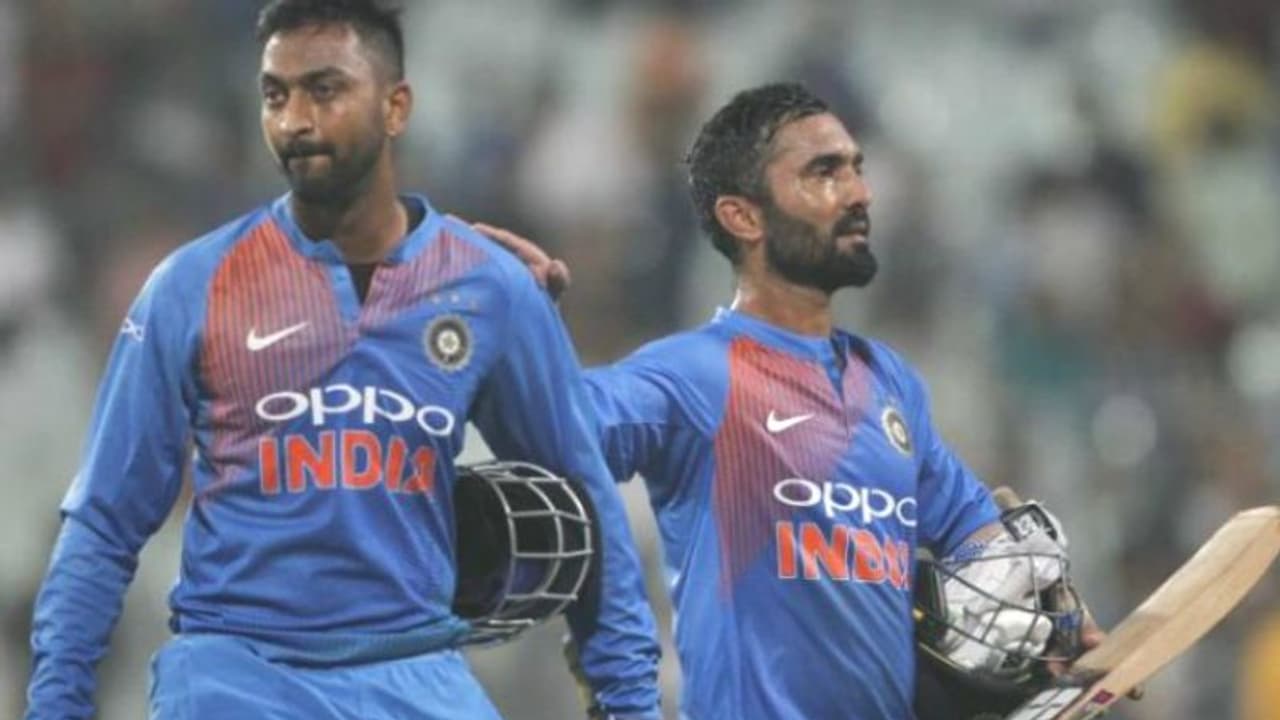 கடைசி ஓவரில் சிங்கிள் ஓடாதது ஏன்..? சர்ச்சை குறித்து தினேஷ் கார்த்திக் அதிரடி விளக்கம் கடைசி ஓவரில் சிங்கிள் ஓடாதது ஏன்..? சர்ச்சை குறித்து தினேஷ் கார்த்திக் அதிரடி விளக்கம்