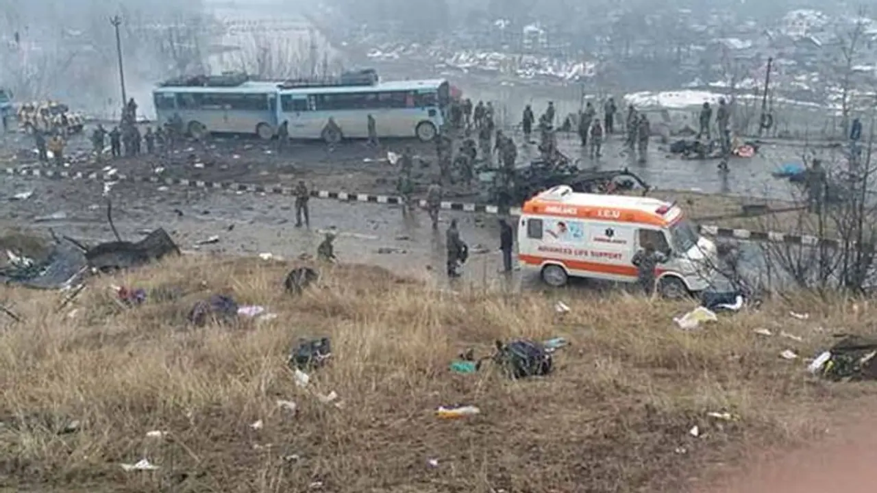 At least 40 jawans martyred in biggest terror attack on security forces in Kashmir