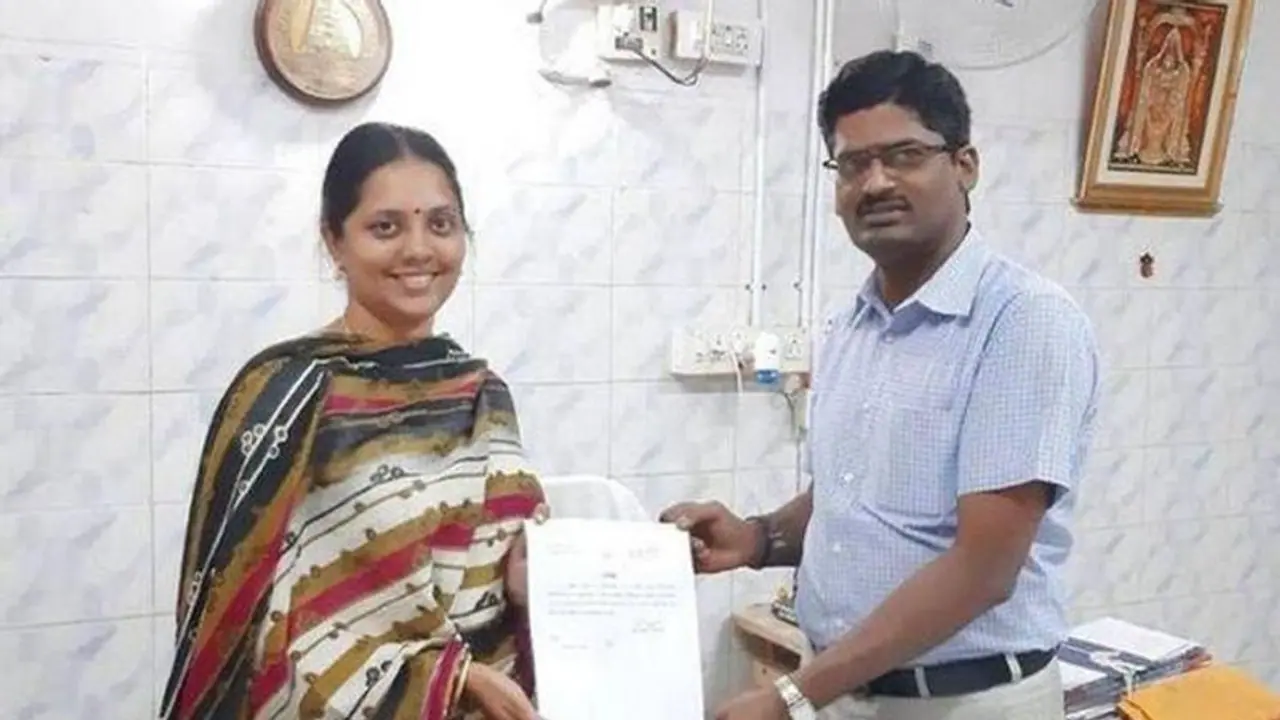 ಈಕೆ ಜಾತಿ, ಧರ್ಮ ಇಲ್ಲದ ದೇಶದ ಮೊದಲ ಮಹಿಳೆ! ಈಕೆ ಜಾತಿ, ಧರ್ಮ ಇಲ್ಲದ ದೇಶದ ಮೊದಲ ಮಹಿಳೆ!