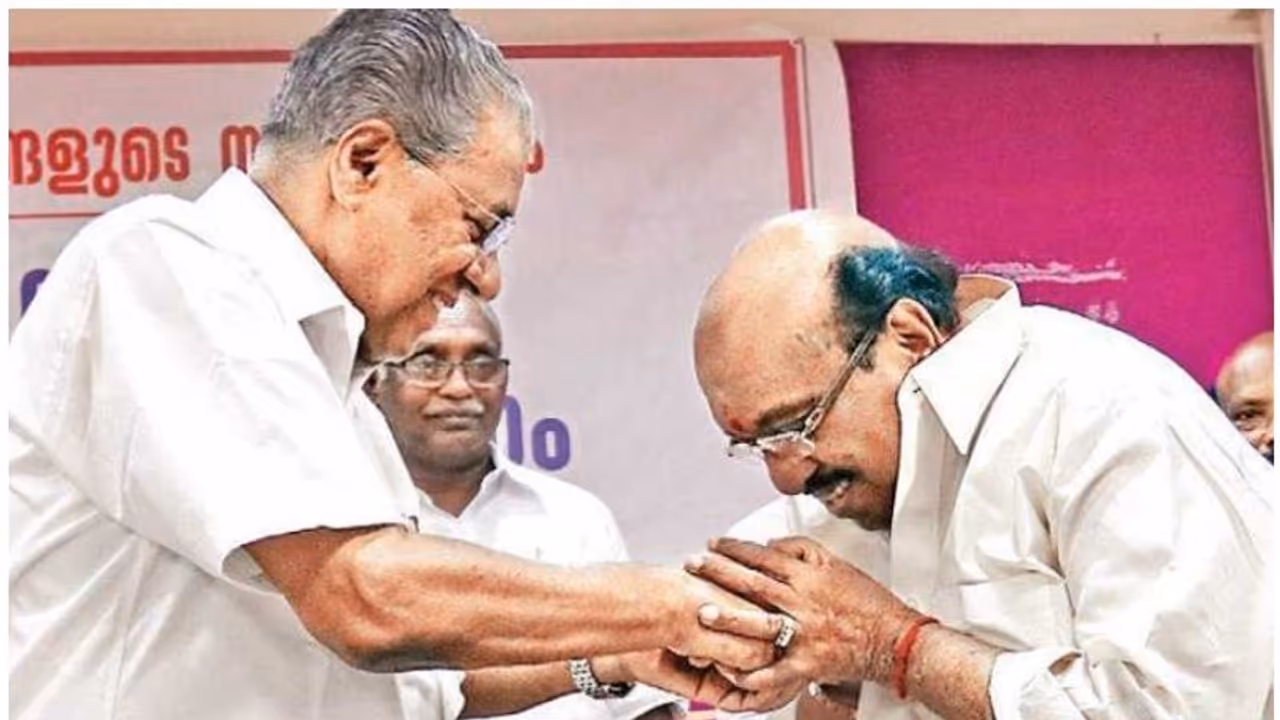 കണിച്ചുകുളങ്ങര ക്ഷേത്രത്തിന് മൂന്നരക്കോടിയുടെ ധനസഹായം; ഒപ്പം നിന്നതിന് വെള്ളാപ്പള്ളിക്കുള്ള സമ്മാനമോ? കണിച്ചുകുളങ്ങര ക്ഷേത്രത്തിന് മൂന്നരക്കോടിയുടെ ധനസഹായം; ഒപ്പം നിന്നതിന് വെള്ളാപ്പള്ളിക്കുള്ള സമ്മാനമോ?