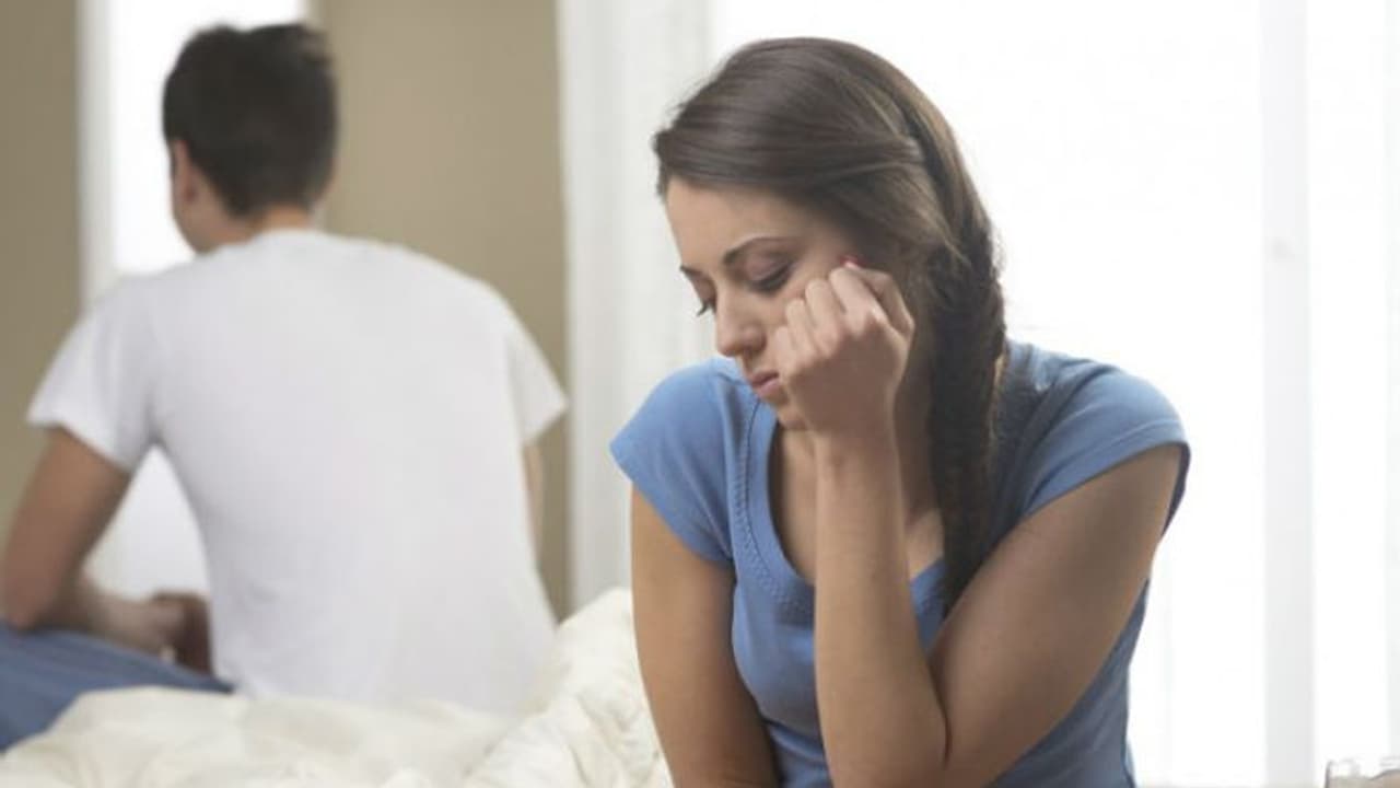 ஊசலாடும் பெண்ணின் உயிர்..! தாம்பத்யத்தில் கணவர் செய்த தவறால் மனைவிக்கு நேர்ந்த சோகம்..! ஊசலாடும் பெண்ணின் உயிர்..! தாம்பத்யத்தில் கணவர் செய்த தவறால் மனைவிக்கு நேர்ந்த சோகம்..!