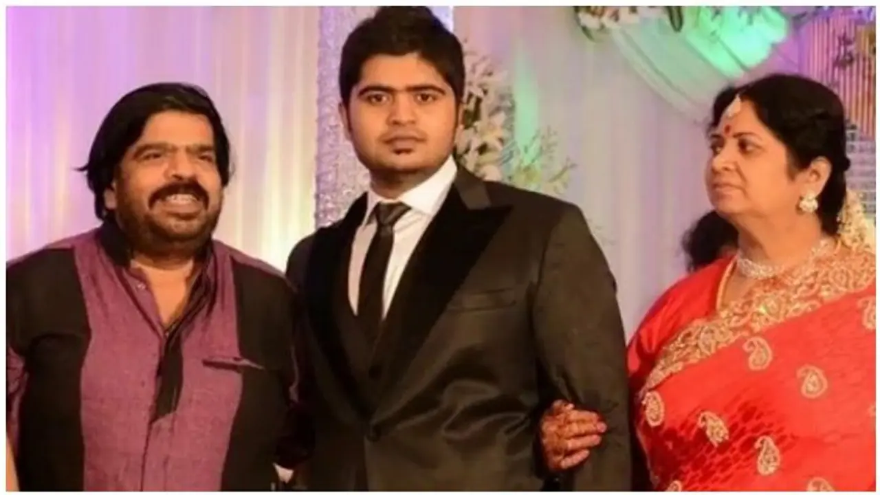 நட்சத்திர ஹோட்டலில் நடக்கவிருக்கும் குறளரசனின் திருமண ரிசப்ஷன் அழைப்பிதழ் இதோ....