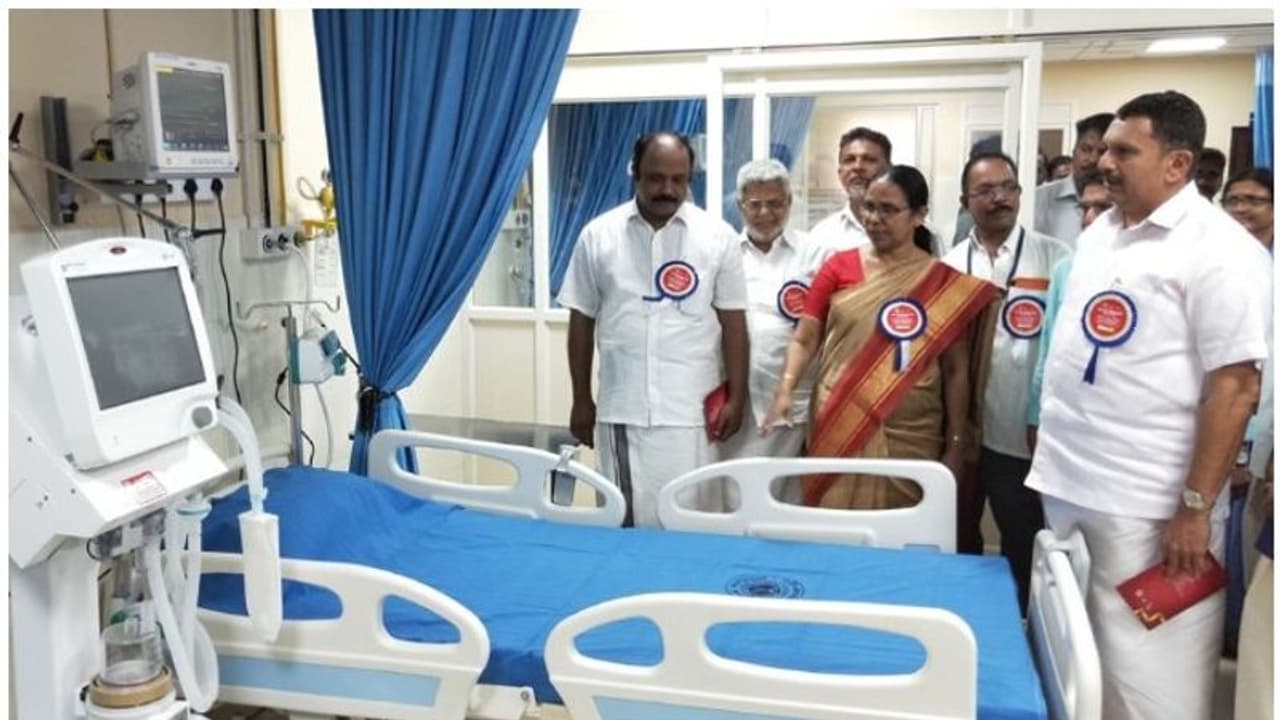 ക്യാന്സര് ചികിത്സ വികേന്ദ്രീകരിക്കണം: മന്ത്രി കെ കെ ശൈലജ ക്യാന്സര് ചികിത്സ വികേന്ദ്രീകരിക്കണം: മന്ത്രി കെ കെ ശൈലജ
