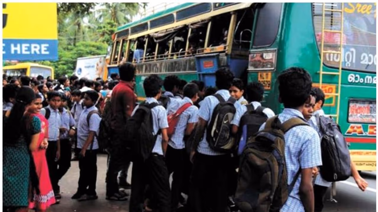 സ്വകാര്യ ബസുകളില്‍ വിദ്യാര്‍ത്ഥികള്‍ക്ക് വിവേചനം പാടില്ലെന്ന് ഹൈക്കോടതി