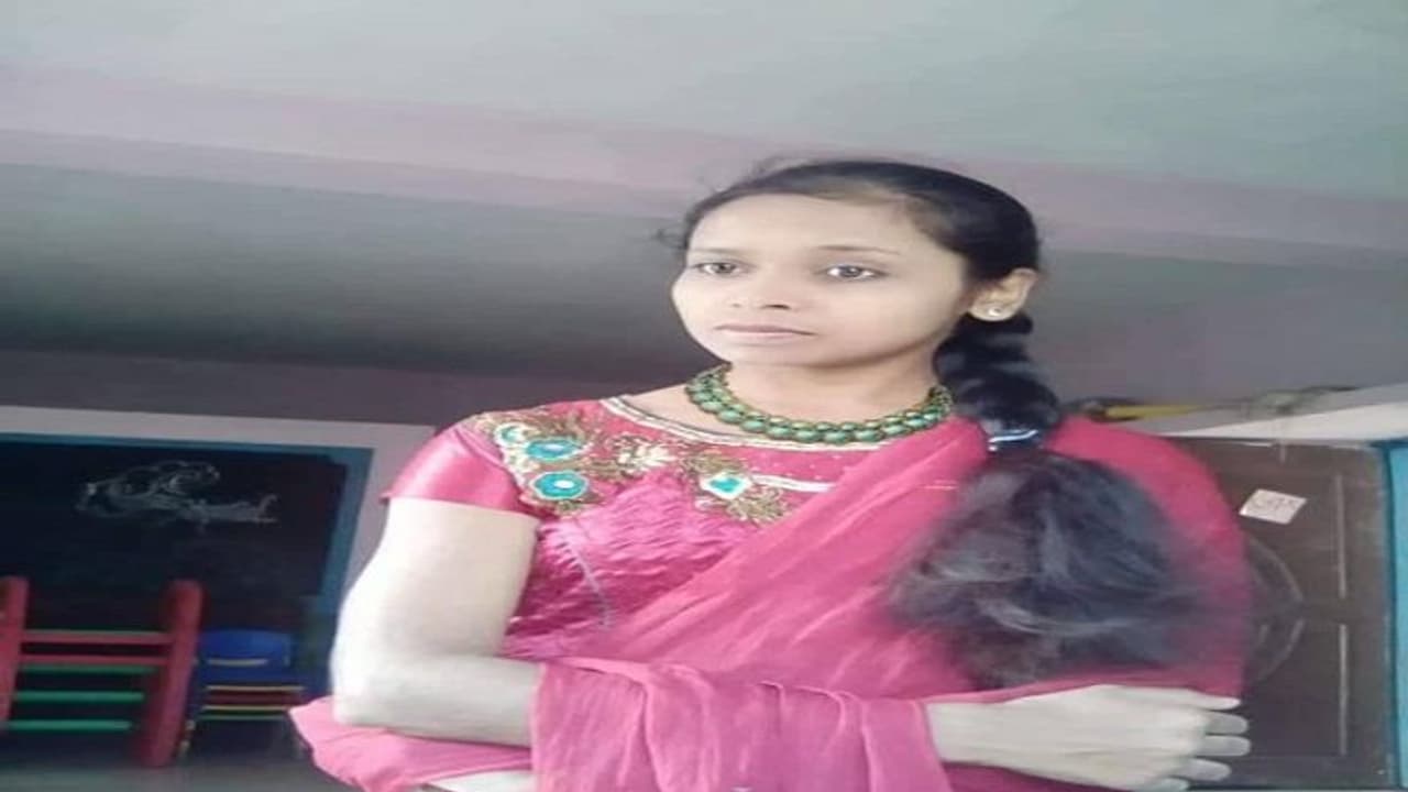 ದೇಶದ್ರೋಹದ ಪೋಸ್ಟ್ ಹಾಕಿದ ಬೆಳಗಾವಿ ಶಿಕ್ಷಕಿ ಪೊಲೀಸರ ವಶಕ್ಕೆ