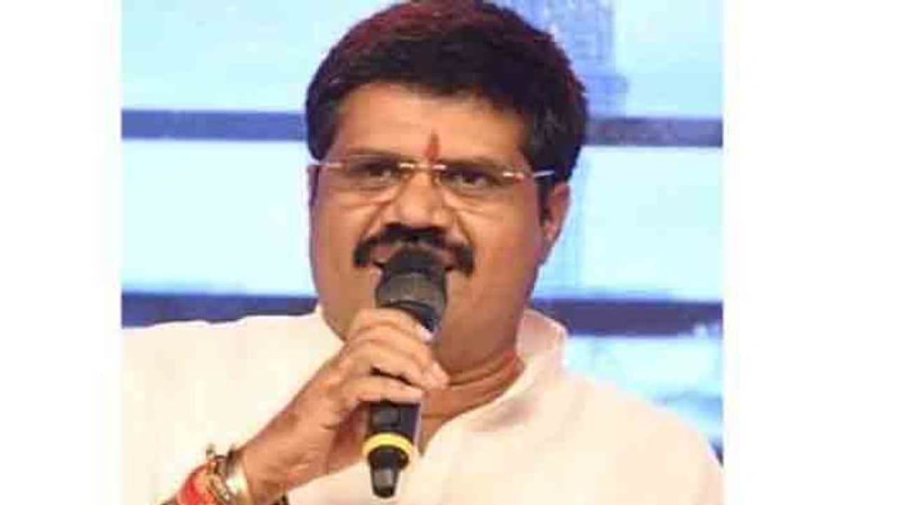 ఆర్థిక ఇబ్బందుల్లో ఉన్నాం, అమరావతి అంశం అవసరమా...?: అవంతి శ్రీనివాస్ వ్యాఖ్యలు ఆర్థిక ఇబ్బందుల్లో ఉన్నాం, అమరావతి అంశం అవసరమా...?: అవంతి శ్రీనివాస్ వ్యాఖ్యలు