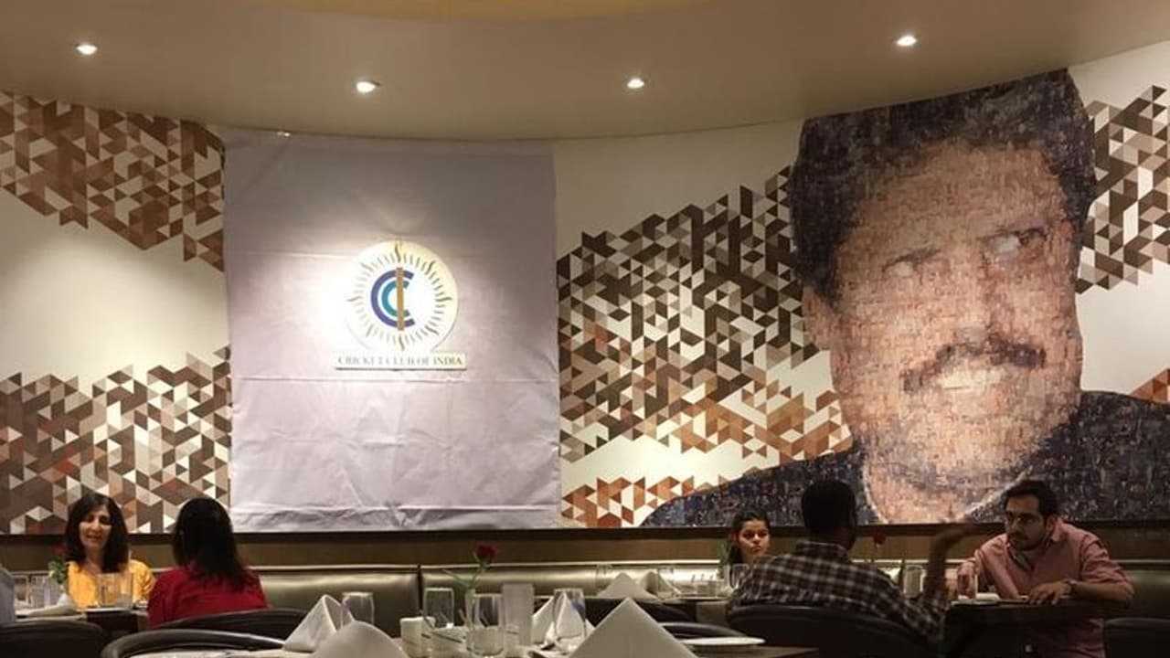 ಪುಲ್ವಾಮ ದಾಳಿ: ಭಾರತೀಯ ಕ್ರಿಕೆಟ್ ಕ್ಲಬ್‌ನಲ್ಲಿದ್ದ ಇಮ್ರಾನ್ ಖಾನ್ ಫೋಟೋ ಎತ್ತಂಗಡಿ!