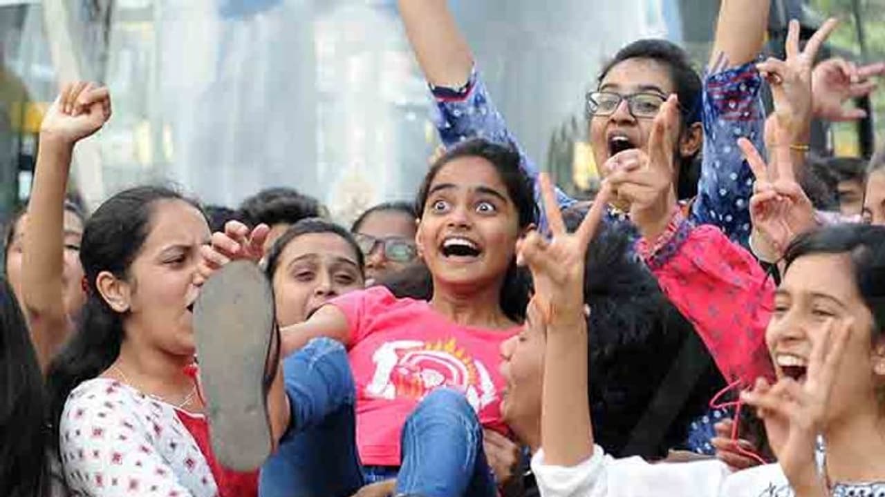 ಬಿಬಿಎಂಪಿ ಬಜೆಟ್ 2019: ಮಹಿಳೆಯರಿಗೆ ಬಂಪರ್ ಕೊಡುಗೆ! ಬಿಬಿಎಂಪಿ ಬಜೆಟ್ 2019: ಮಹಿಳೆಯರಿಗೆ ಬಂಪರ್ ಕೊಡುಗೆ!