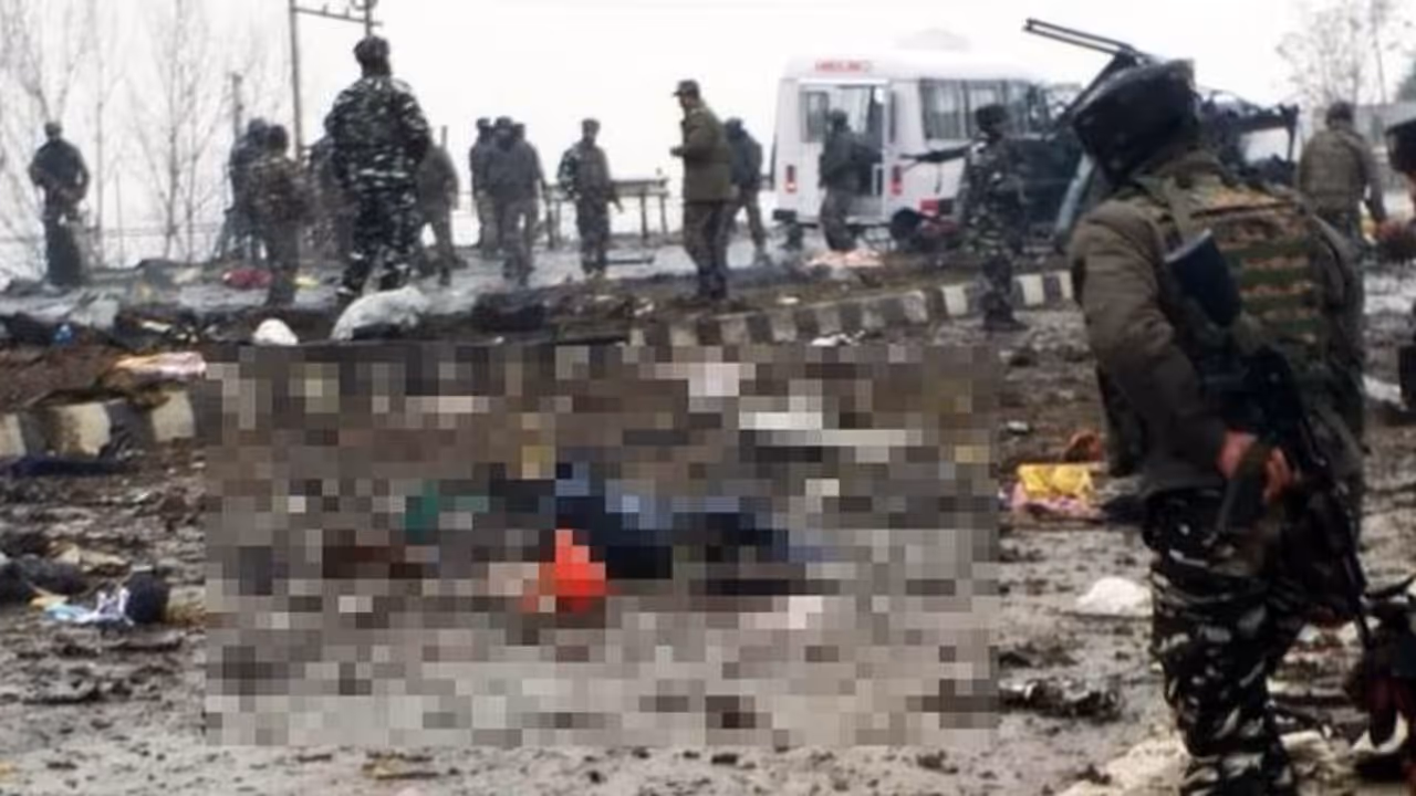 ಕಂದಹಾರ್ ಅಪಹರಣಕಾರನಿಂದ ಪುಲ್ವಾಮಾ ದಾಳಿಕೋರನಿಗೆ ತರಬೇತಿ ಕಂದಹಾರ್ ಅಪಹರಣಕಾರನಿಂದ ಪುಲ್ವಾಮಾ ದಾಳಿಕೋರನಿಗೆ ತರಬೇತಿ