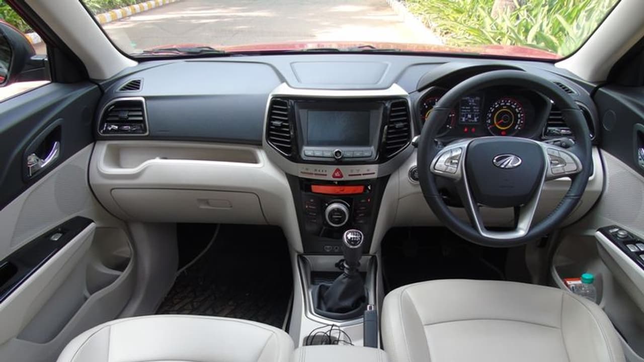 വരുന്നൂ മഹീന്ദ്ര XUV200 കോംപാക്ട് എസ്യുവി വരുന്നൂ മഹീന്ദ്ര XUV200 കോംപാക്ട് എസ്യുവി