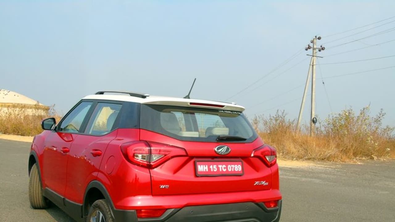 നിരത്തില് മഹീന്ദ്ര XUV300ന്റെ മിന്നുംപ്രകടനം; അന്തംവിട്ട് എക്കോസ്പോര്ട്ട്! നിരത്തില് മഹീന്ദ്ര XUV300ന്റെ മിന്നുംപ്രകടനം; അന്തംവിട്ട് എക്കോസ്പോര്ട്ട്!