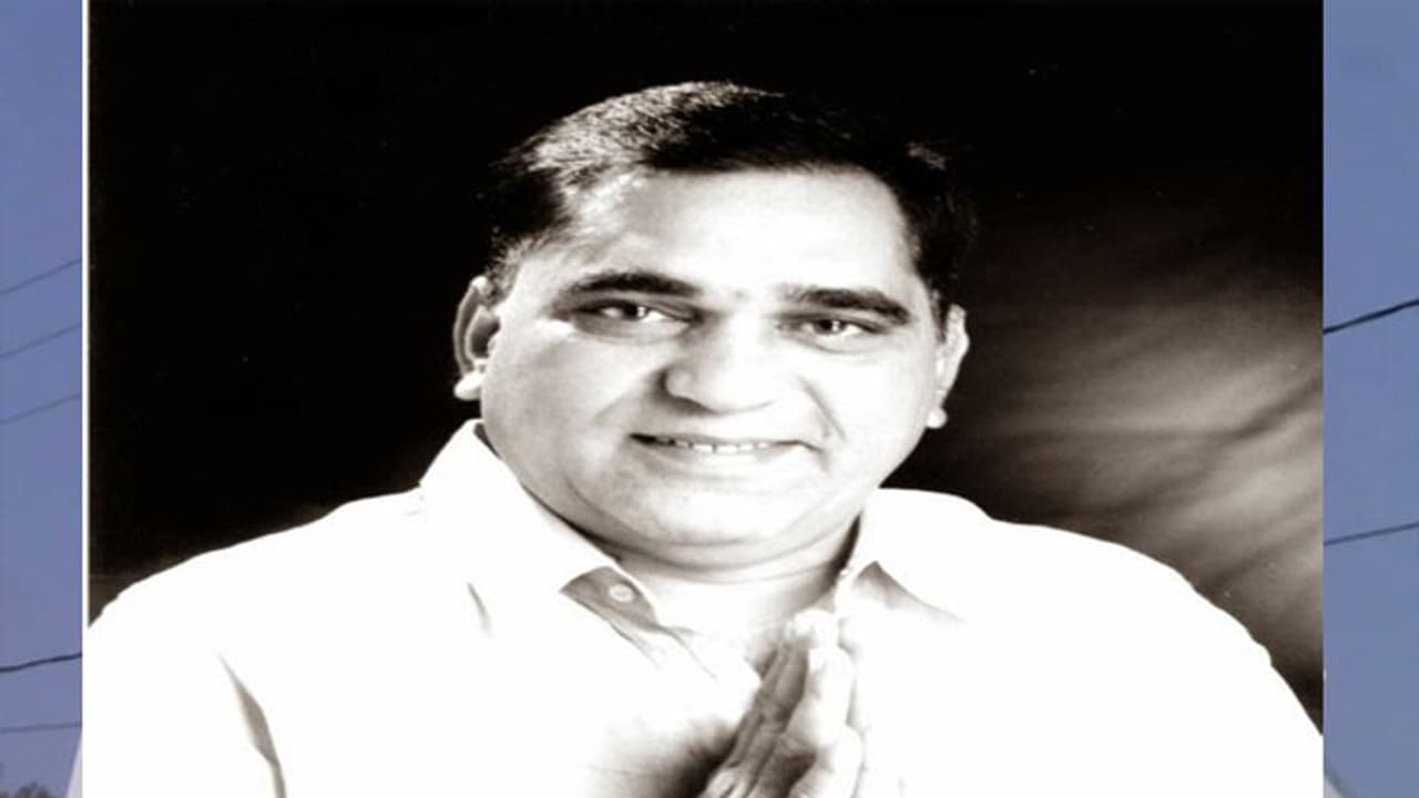 చంద్రబాబుతో భేటీకి వచ్చి...గుండెపోటుతో ఆస్పత్రి పాలైన మాజీ మంత్రి చంద్రబాబుతో భేటీకి వచ్చి...గుండెపోటుతో ఆస్పత్రి పాలైన మాజీ మంత్రి