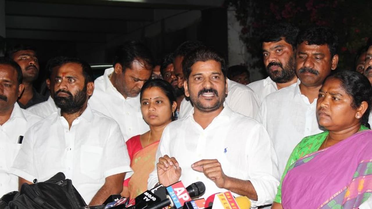 ఈడీ వేధిస్తోంది, చంద్రబాబును ఇరికించాలని చూస్తున్నారు: రేవంత్ రెడ్డి ఆరోపణలు