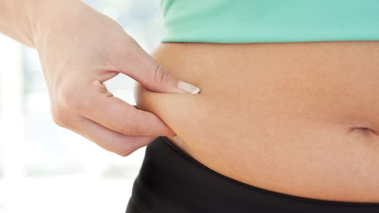 ശരീരത്തിലെ കൊഴുപ്പ് കുറയ്ക്കാൻ സഹായിക്കുന്ന 5 തരം ജ്യൂസുകൾ ശരീരത്തിലെ കൊഴുപ്പ് കുറയ്ക്കാൻ സഹായിക്കുന്ന 5 തരം ജ്യൂസുകൾ