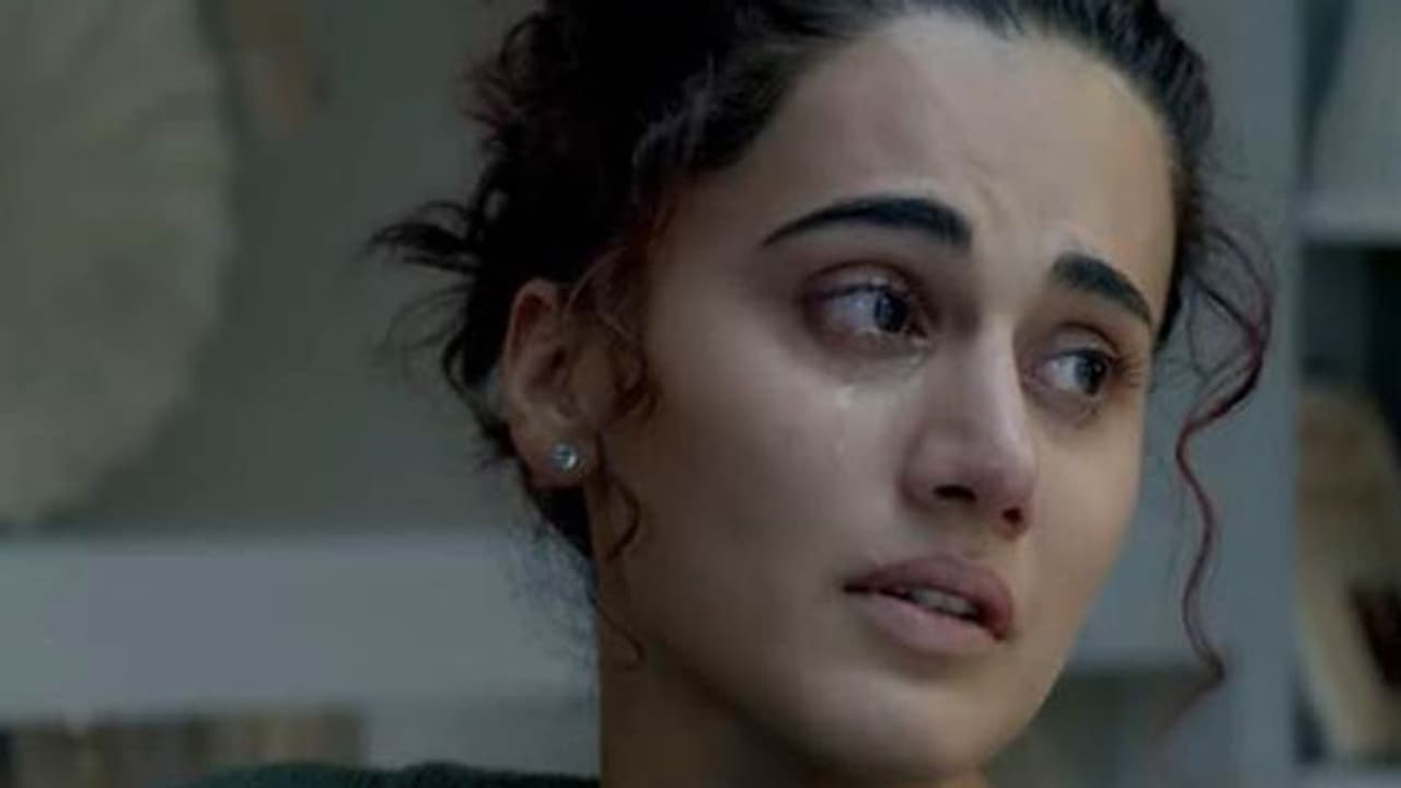 തപ്സിയും അമിതാഭ് ബച്ചനും ഒന്നിക്കുന്നു; ഗാനരംഗം കാണാം! തപ്സിയും അമിതാഭ് ബച്ചനും ഒന്നിക്കുന്നു; ഗാനരംഗം കാണാം!