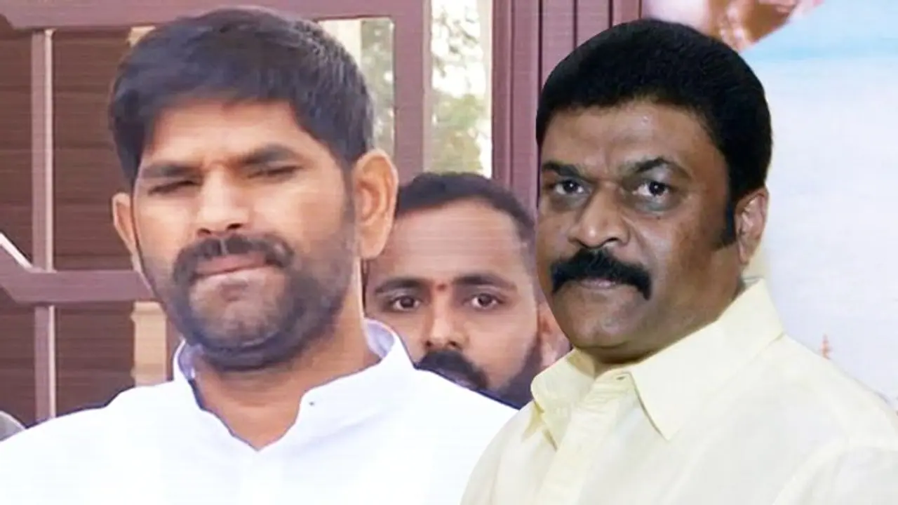 Congress MLA Ganesh, arrested for assaulting Anand Singh, reaches Bengaluru