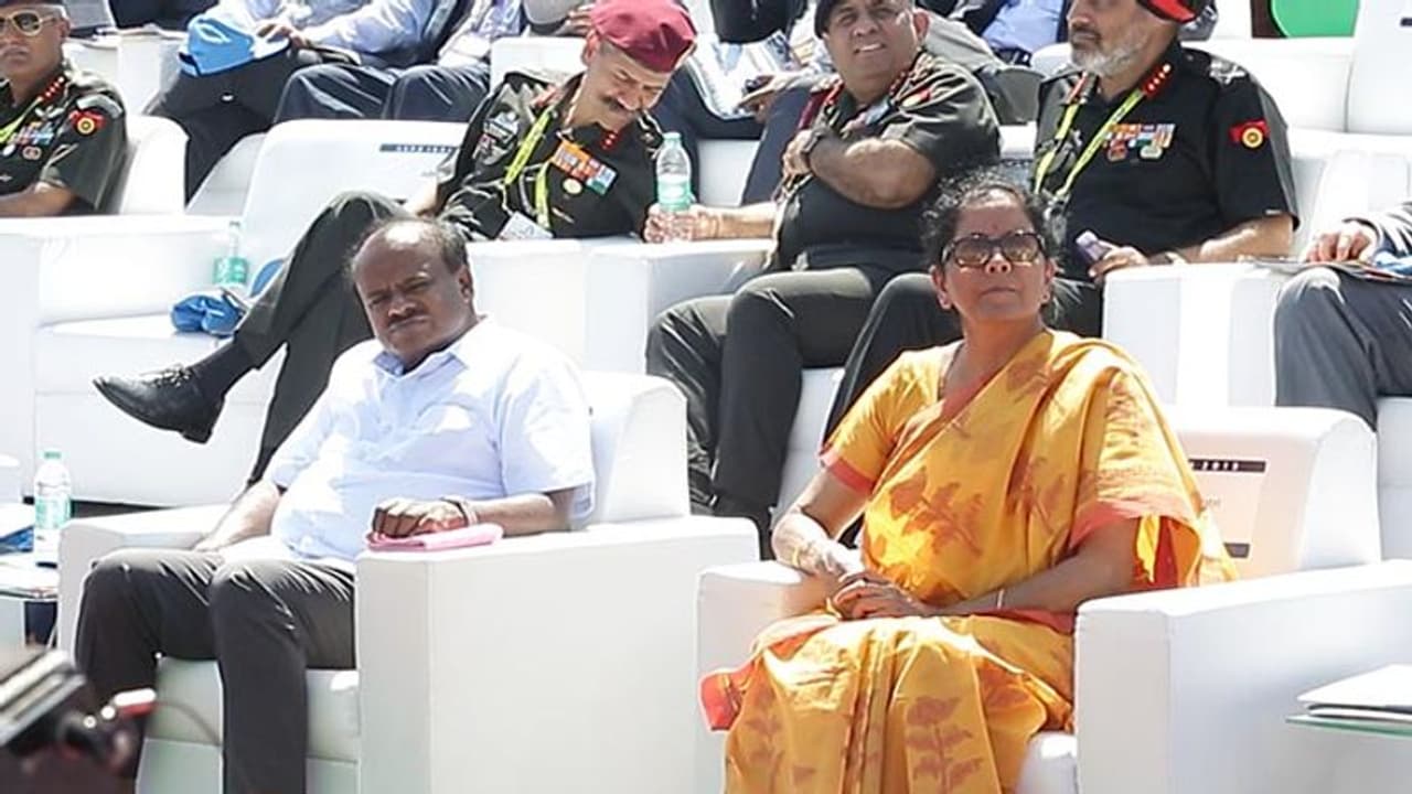 ಭಾರತದಲ್ಲೇ ಉತ್ಪಾದಿಸಿ ಭಾರತಕ್ಕೇ ಮಾರಿ: ನಿರ್ಮಲಾ ಸೀತಾರಾಮನ್ ಆಹ್ವಾನ ಭಾರತದಲ್ಲೇ ಉತ್ಪಾದಿಸಿ ಭಾರತಕ್ಕೇ ಮಾರಿ: ನಿರ್ಮಲಾ ಸೀತಾರಾಮನ್ ಆಹ್ವಾನ