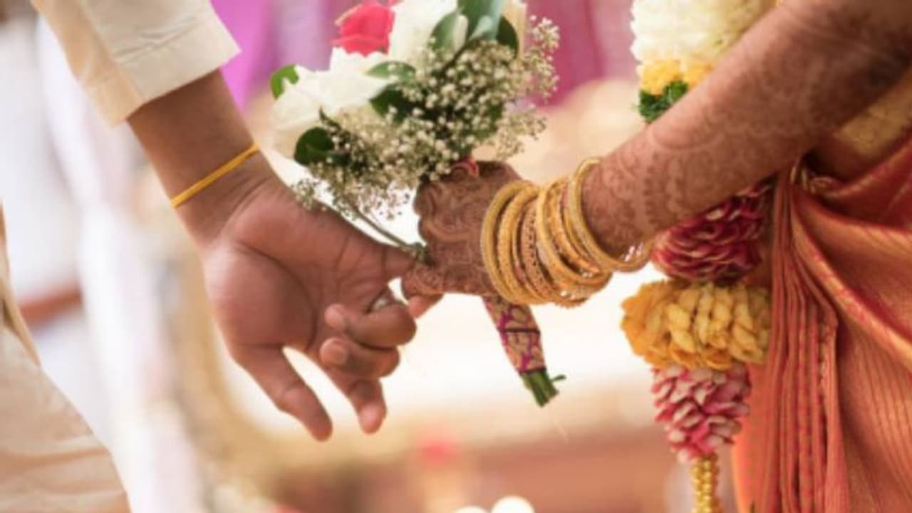 ప్రేమ పెళ్లి... ఒక్కటైన రెండు రోజులకే... ప్రేమ పెళ్లి... ఒక్కటైన రెండు రోజులకే...