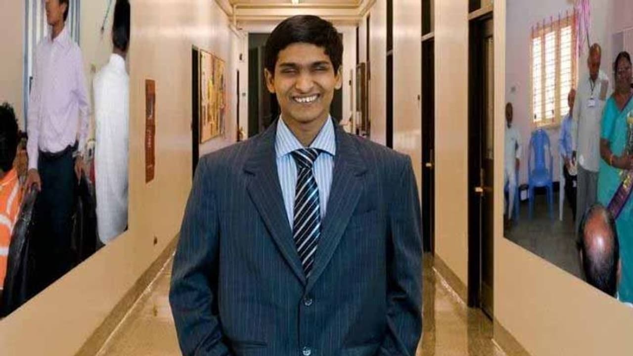 కళ్లు లేవు: అందరి కళ్లు తెరిపించాడు కళ్లు లేవు: అందరి కళ్లు తెరిపించాడు