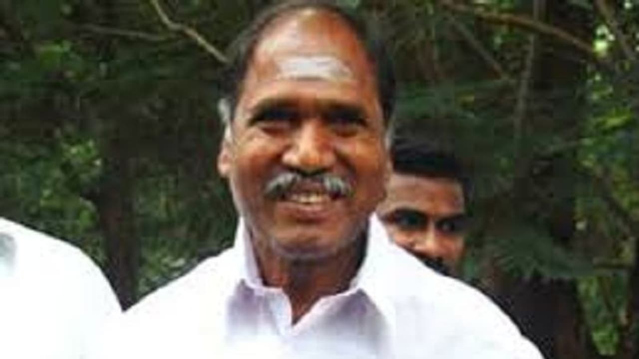 புதுச்சேரியில் என்.ஆர்.காங்கிரஸ் முன்னிலை... காலையிலேயே கதிகலங்கும் காங்கிரஸ்...! புதுச்சேரியில் என்.ஆர்.காங்கிரஸ் முன்னிலை... காலையிலேயே கதிகலங்கும் காங்கிரஸ்...!