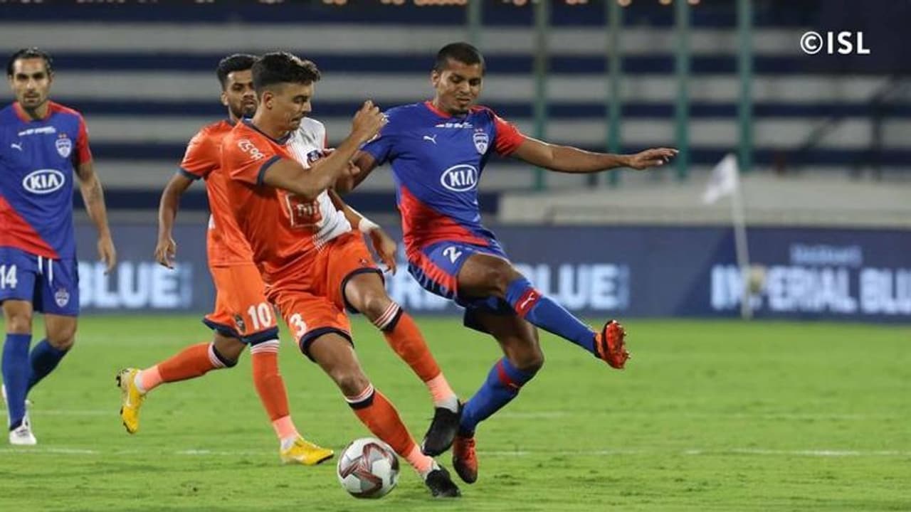 ഇന്ത്യന് സൂപ്പര് ലീഗില് ഇന്ന് ഗോവ ബംഗളൂരു ഗ്ലാമര്പോര് ഇന്ത്യന് സൂപ്പര് ലീഗില് ഇന്ന് ഗോവ ബംഗളൂരു ഗ്ലാമര്പോര്