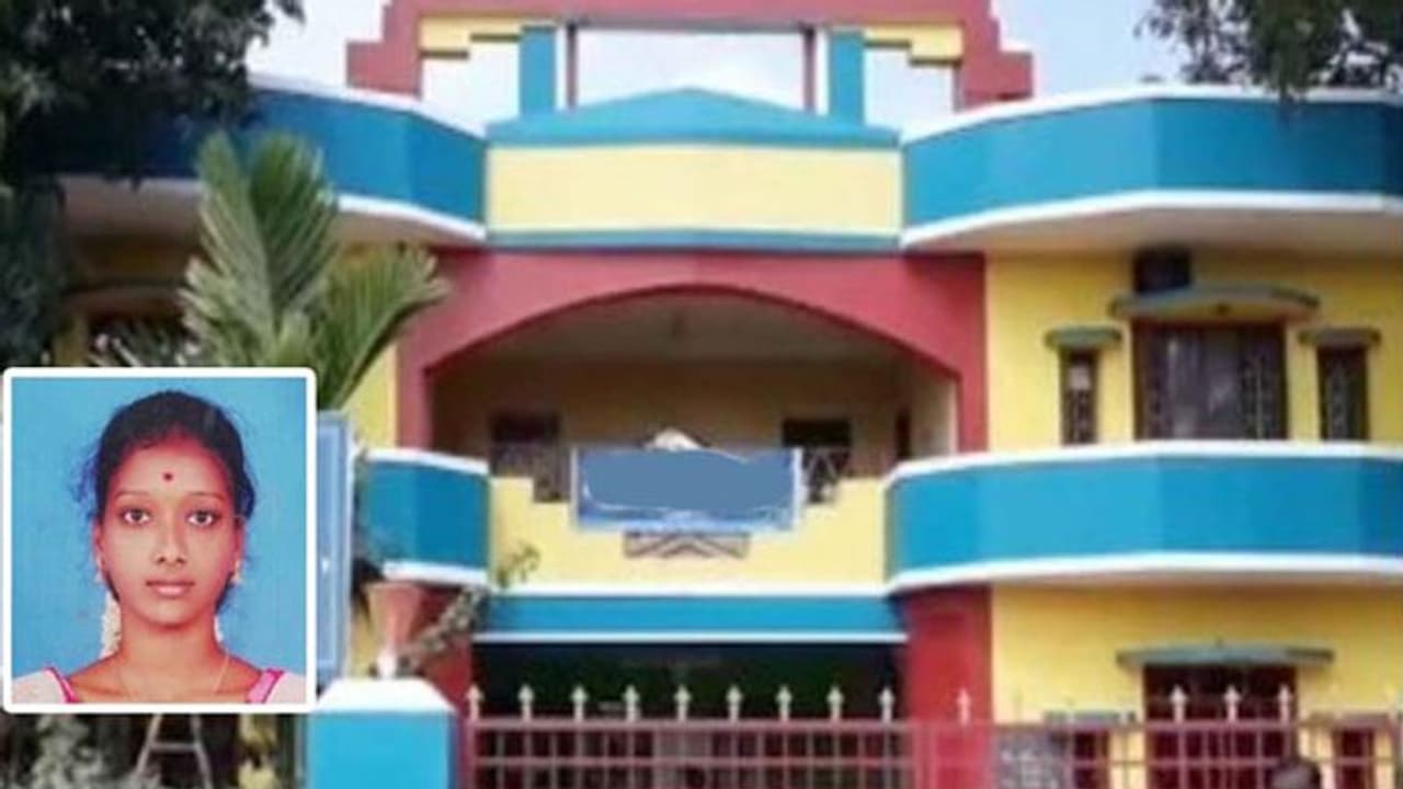 ஒரு தலைக்காதலால் விபரீதம்... பள்ளி வளாகத்திலேயே ஆசிரியை கழுத்தறுத்து கொலை..! ஒரு தலைக்காதலால் விபரீதம்... பள்ளி வளாகத்திலேயே ஆசிரியை கழுத்தறுத்து கொலை..!