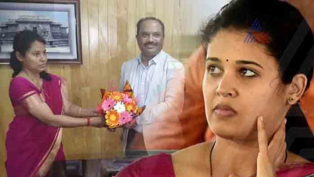 ಅಧಿಕಾರ ಹಸ್ತಾಂತರಕ್ಕೆ ಬಾರದೇ ಅಸಮಾಧಾನ ಹೊರಹಾಕಿದ ರೋಹಿಣಿ ಸಿಂಧೂರಿ ಅಧಿಕಾರ ಹಸ್ತಾಂತರಕ್ಕೆ ಬಾರದೇ ಅಸಮಾಧಾನ ಹೊರಹಾಕಿದ ರೋಹಿಣಿ ಸಿಂಧೂರಿ